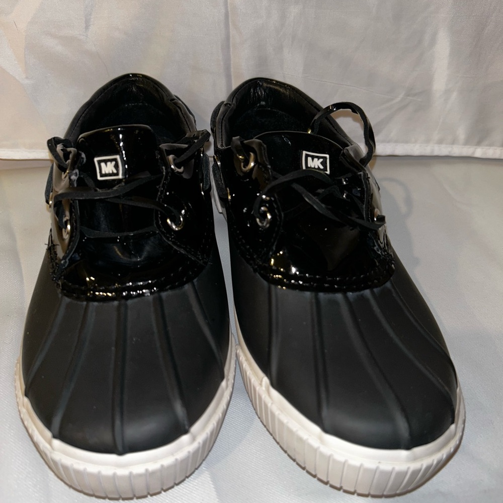 Michael Kors Kids Black Patent Leather Waterproof Sneakers | size 6